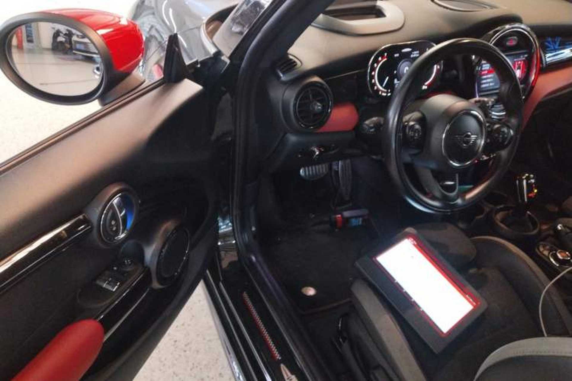 Used MINI JCW 2021 2.0T JOHN COOPER WORKS ALL-IN Interior 3