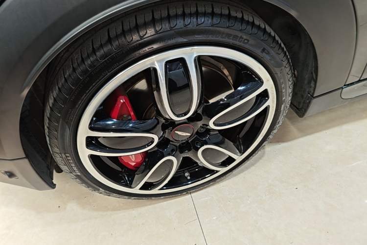 Used MINI JCW 2021 2.0T JOHN COOPER WORKS ALL-IN Left Front Wheel Hub