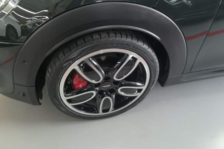 Used MINI JCW 2021 2.0T JOHN COOPER WORKS ALL-IN Left Front Wheel Hub