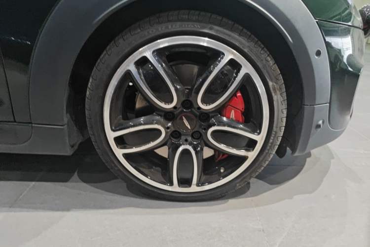 Used MINI JCW 2021 2.0T JOHN COOPER WORKS ALL-IN Right Front Wheel Hub