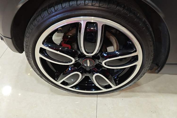 Used MINI JCW 2021 2.0T JOHN COOPER WORKS ALL-IN Right Rear Wheel Hub