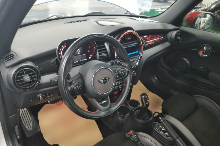 Used MINI JCW 2021 2.0T JOHN COOPER WORKS Center Console