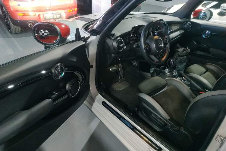 Used MINI JCW 2021 2.0T JOHN COOPER WORKS Driver Seat