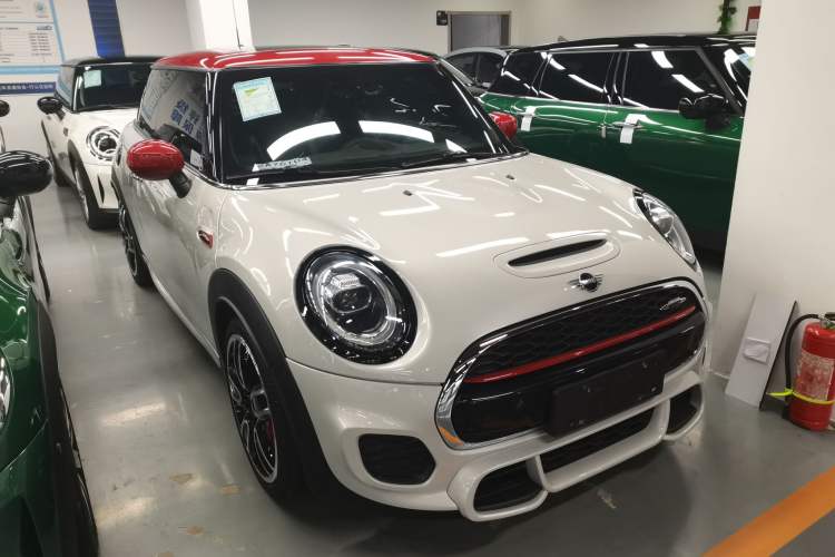 Used MINI JCW 2021 2.0T JOHN COOPER WORKS Front Right 45 Deg