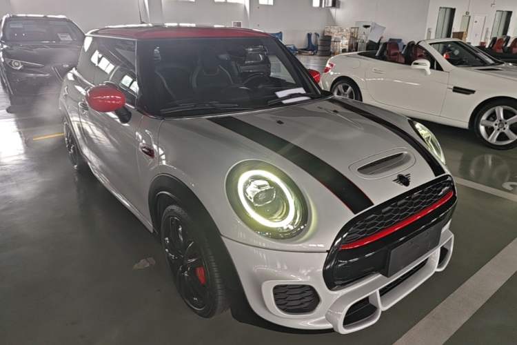 Used MINI JCW 2021 2.0T JOHN COOPER WORKS Front Right 45 Deg