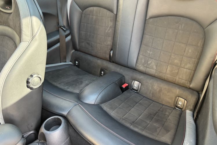 Used MINI JCW 2021 2.0T JOHN COOPER WORKS Interior 4