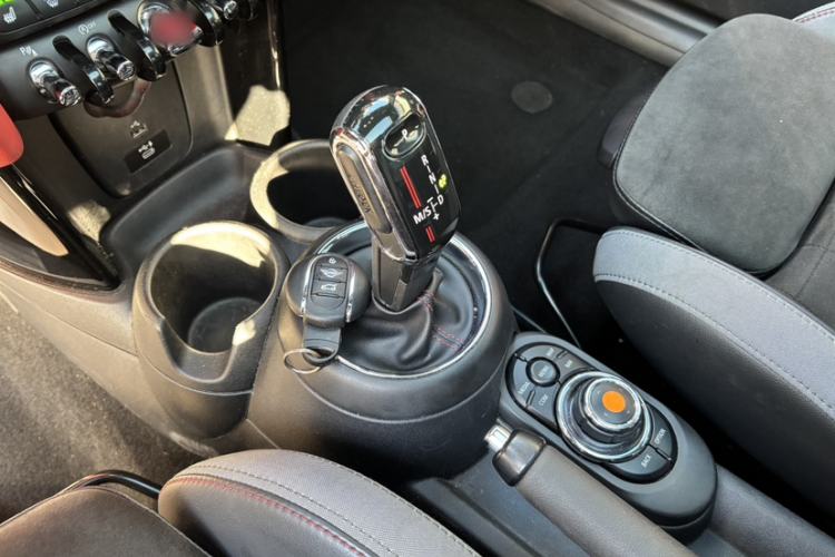 Used MINI JCW 2021 2.0T JOHN COOPER WORKS Interior 8