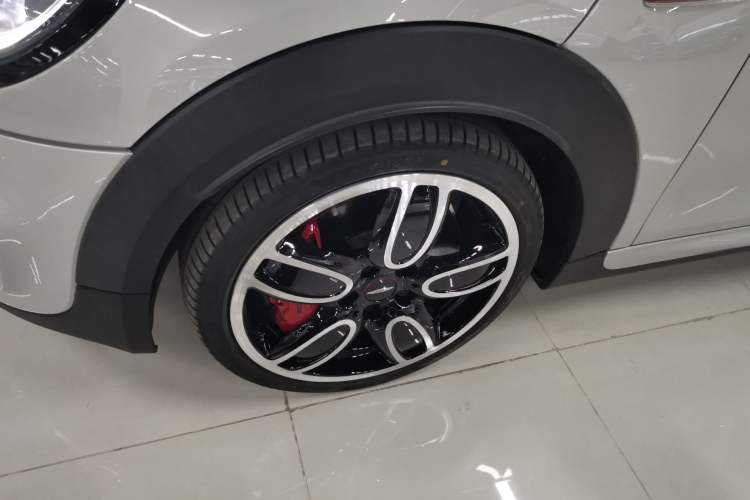 Used MINI JCW 2021 2.0T JOHN COOPER WORKS Left Front Wheel Hub