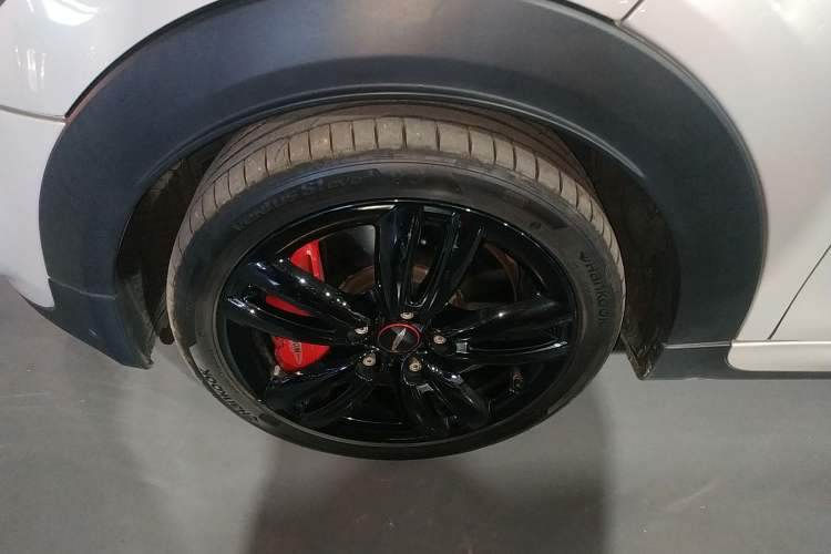Used MINI JCW 2021 2.0T JOHN COOPER WORKS Left Front Wheel Hub