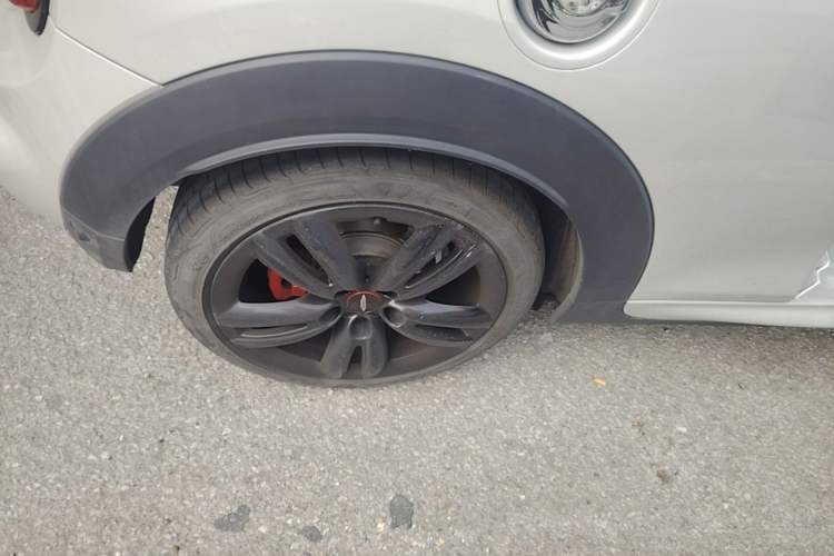 Used MINI JCW 2021 2.0T JOHN COOPER WORKS Right Rear Wheel Hub