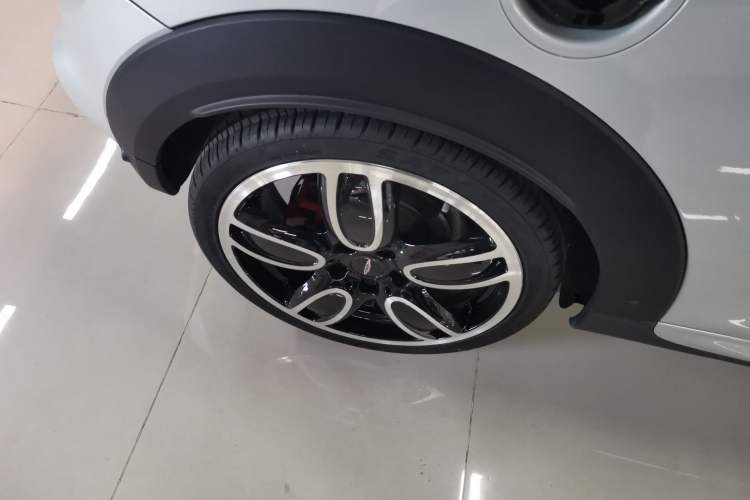 Used MINI JCW 2021 2.0T JOHN COOPER WORKS Right Rear Wheel Hub