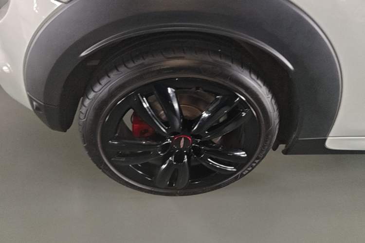 Used MINI JCW 2021 2.0T JOHN COOPER WORKS Right Rear Wheel Hub