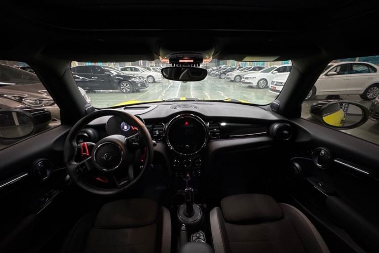 Used MINI JCW 2021 2.0T JOHN COOPER WORKS ALL-IN Interior 3