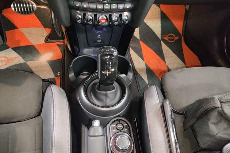 Used MINI JCW 2022 2.0T JOHN COOPER WORKS ALL-IN Gear Lever