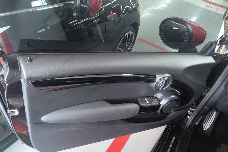 Used MINI JCW 2022 Refresh 2.0T JOHN COOPER WORKS ALL-IN Left Front Door Interior