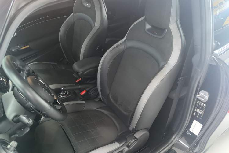 Used MINI JCW 2022 Refresh 2.0T JOHN COOPER WORKS ALL-IN Left Front Seat