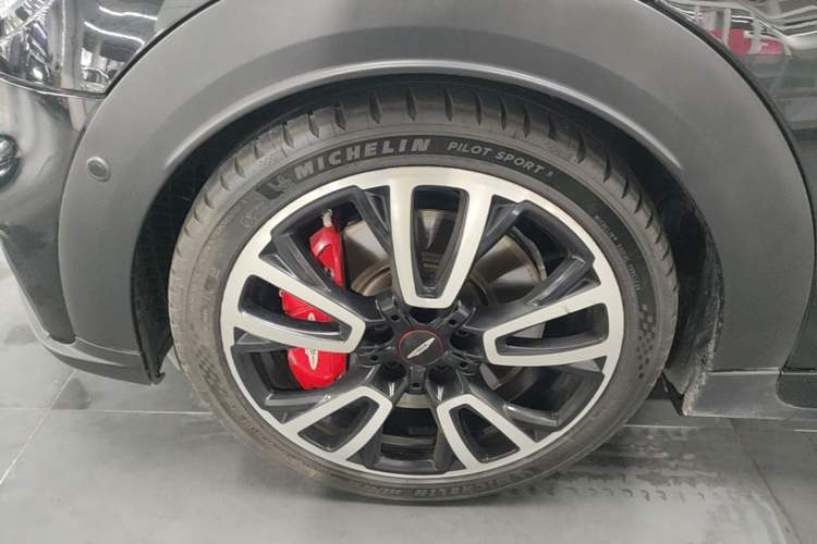 Used MINI JCW 2022 2.0T JOHN COOPER WORKS ALL-IN Left Front Wheel Hub