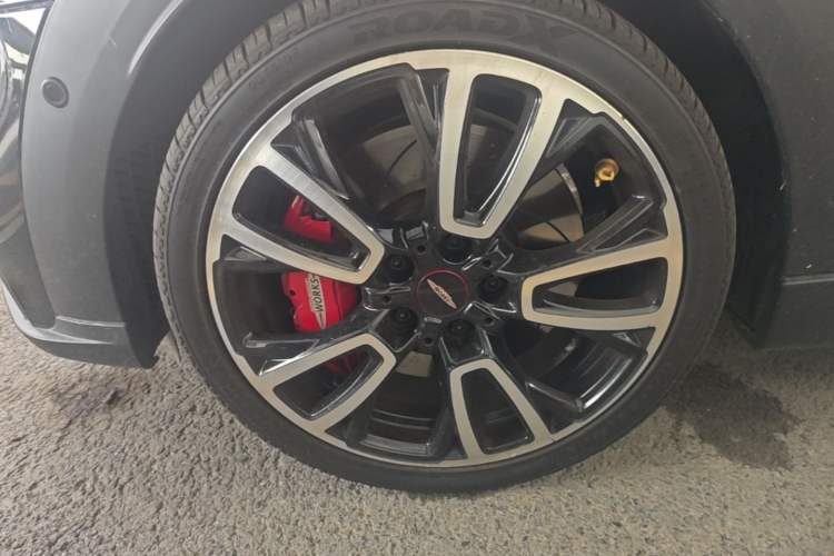 Used MINI JCW 2022 2.0T JOHN COOPER WORKS ALL-IN Left Front Wheel Hub