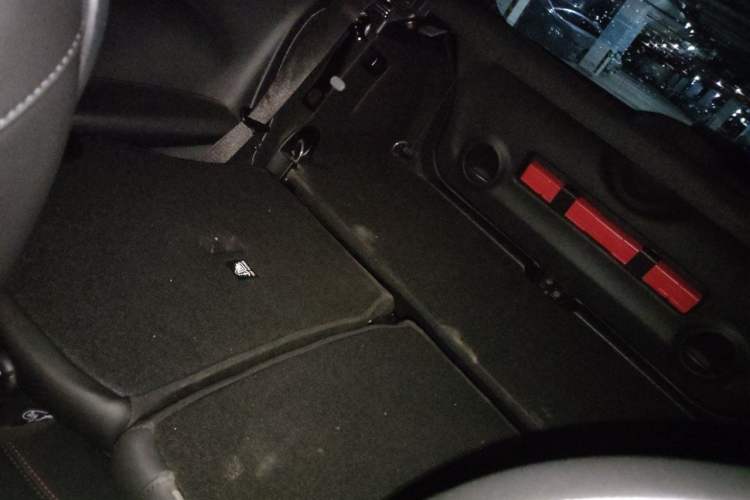 Used MINI JCW 2022 Refresh 2.0T JOHN COOPER WORKS ALL-IN Left Rear Seat
