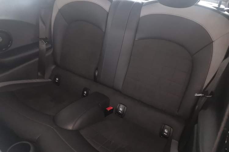Used MINI JCW 2022 Refresh 2.0T JOHN COOPER WORKS ALL-IN Left Rear Seat