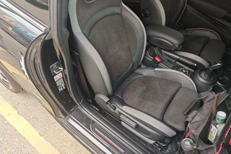 Used MINI JCW 2022 2.0T JOHN COOPER WORKS ALL-IN Right Front Seat