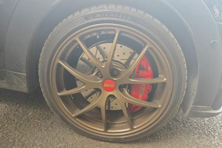 Used MINI JCW 2022 2.0T JOHN COOPER WORKS ALL-IN Right Front Wheel Hub