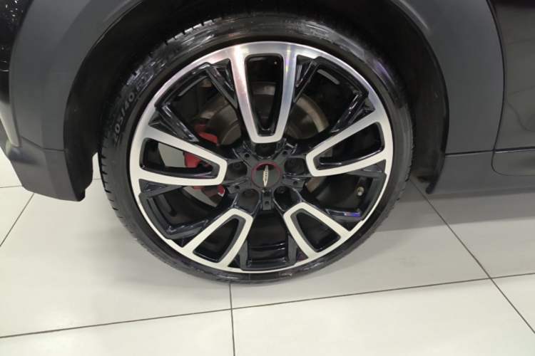 Used MINI JCW 2022 2.0T JOHN COOPER WORKS ALL-IN Right Rear Wheel Hub