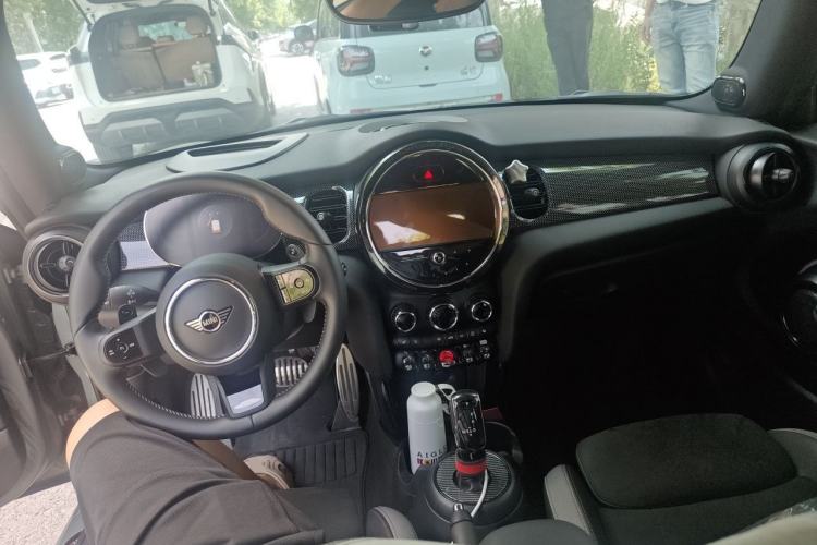 Used MINI JCW 2022 Refresh 2.0T JOHN COOPER WORKS ALL-IN Center Console