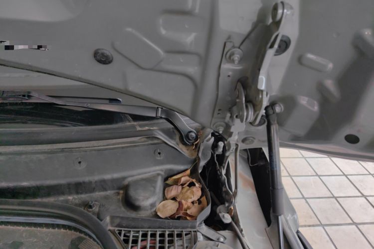 Used MINI JCW 2022 2.0T JOHN COOPER WORKS ALL-IN Engine Bay Left