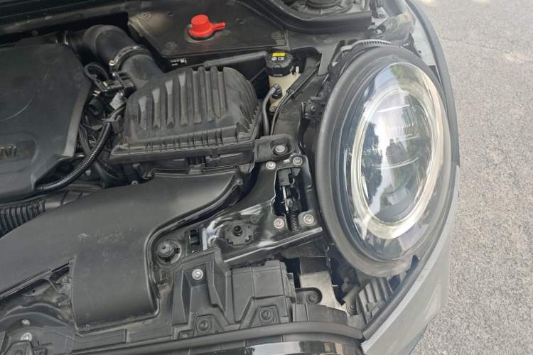 Used MINI JCW 2022 Refresh 2.0T JOHN COOPER WORKS ALL-IN Engine Bay Left