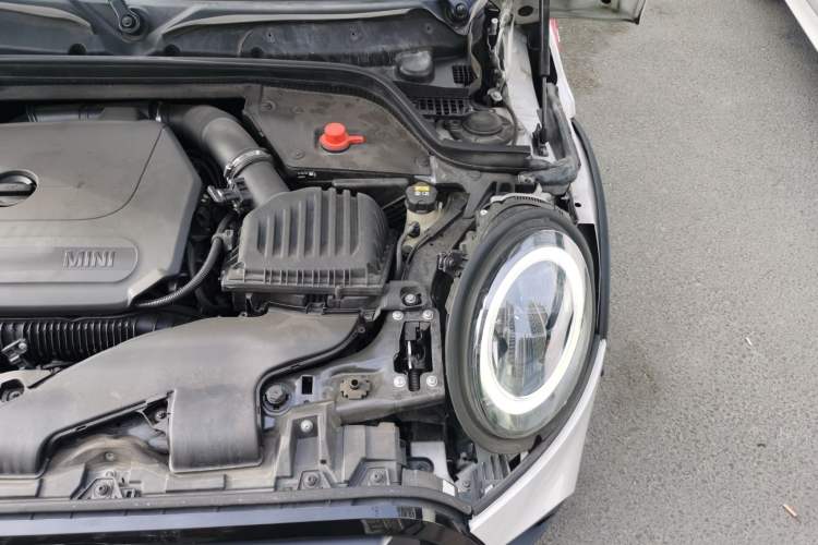 Used MINI JCW 2022 2.0T JOHN COOPER WORKS ALL-IN Engine Bay Left
