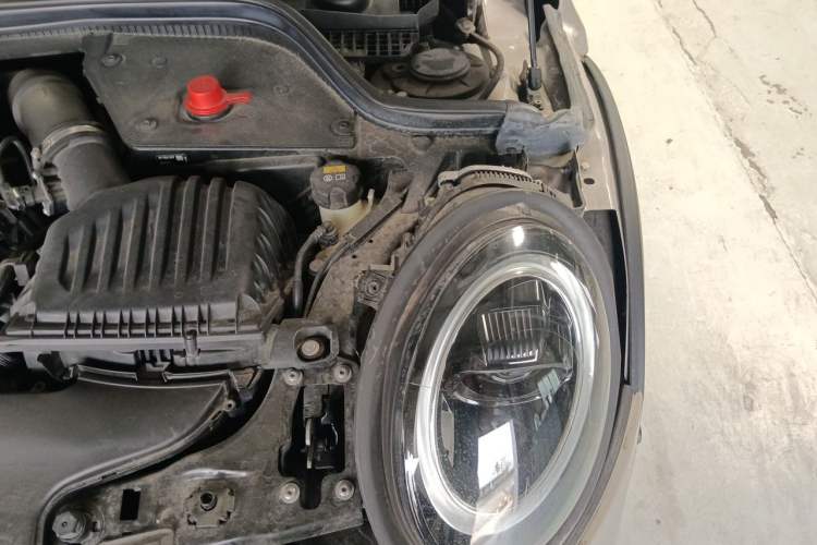 Used MINI JCW 2022 2.0T JOHN COOPER WORKS ALL-IN Engine Bay Left