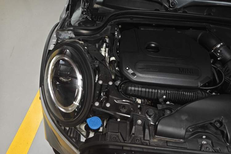 Used MINI JCW 2022 2.0T JOHN COOPER WORKS ALL-IN Engine Bay Right