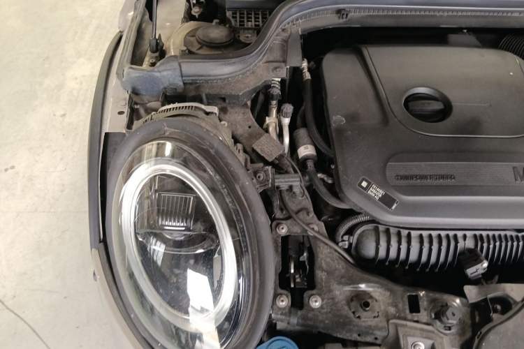 Used MINI JCW 2022 2.0T JOHN COOPER WORKS ALL-IN Engine Bay Right