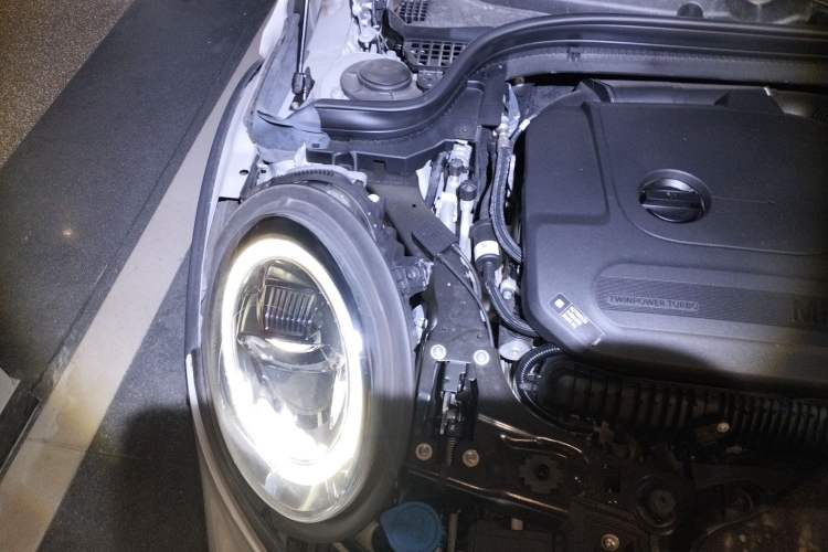 Used MINI JCW 2022 Refresh 2.0T JOHN COOPER WORKS ALL-IN Engine Bay Right