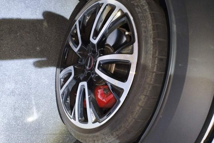Used MINI JCW 2022 Refresh 2.0T JOHN COOPER WORKS ALL-IN Right Front Wheel Hub