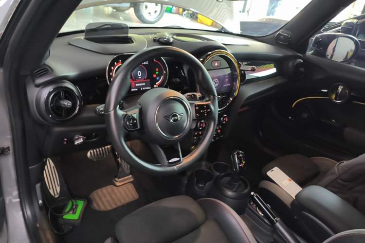 Used MINI JCW 2022 Refresh 2.0T JOHN COOPER WORKS ALL-IN Center Console