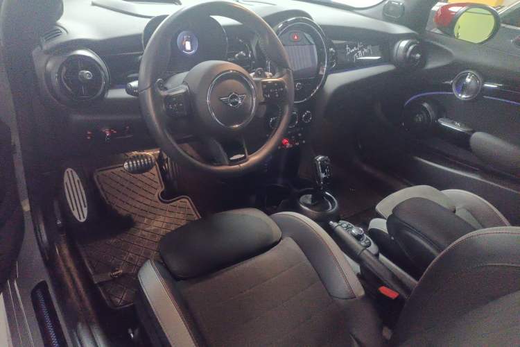Used MINI JCW 2022 2.0T JOHN COOPER WORKS ALL-IN Center Console