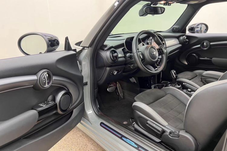 Used MINI JCW 2022 2.0T JOHN COOPER WORKS ALL-IN Interior 11