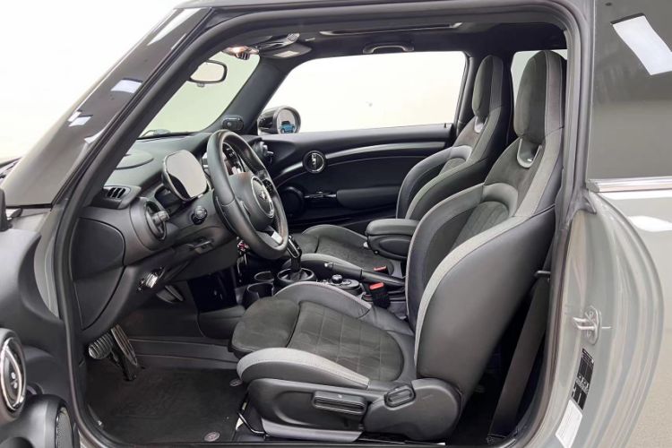 Used MINI JCW 2022 2.0T JOHN COOPER WORKS ALL-IN Interior 2