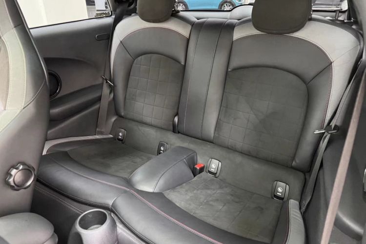 Used MINI JCW 2022 2.0T JOHN COOPER WORKS ALL-IN Interior 8