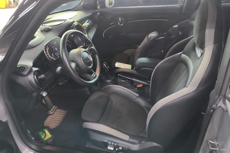 Used MINI JCW 2022 Refresh 2.0T JOHN COOPER WORKS ALL-IN Left Front Seat