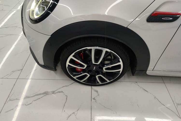 Used MINI JCW 2022 2.0T JOHN COOPER WORKS ALL-IN Left Front Wheel Hub