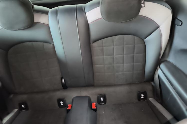 Used MINI JCW 2022 Refresh 2.0T JOHN COOPER WORKS ALL-IN Left Rear Seat