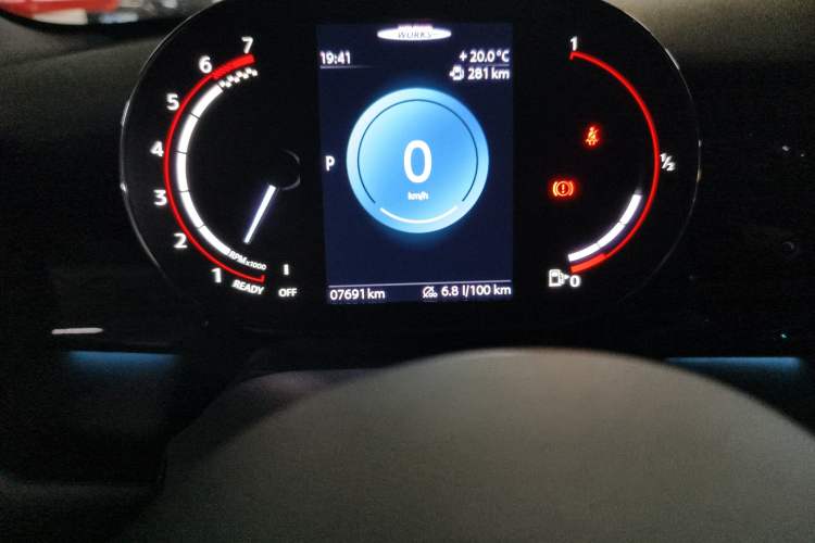 Used MINI JCW 2022 2.0T JOHN COOPER WORKS ALL-IN Odometer Close Up