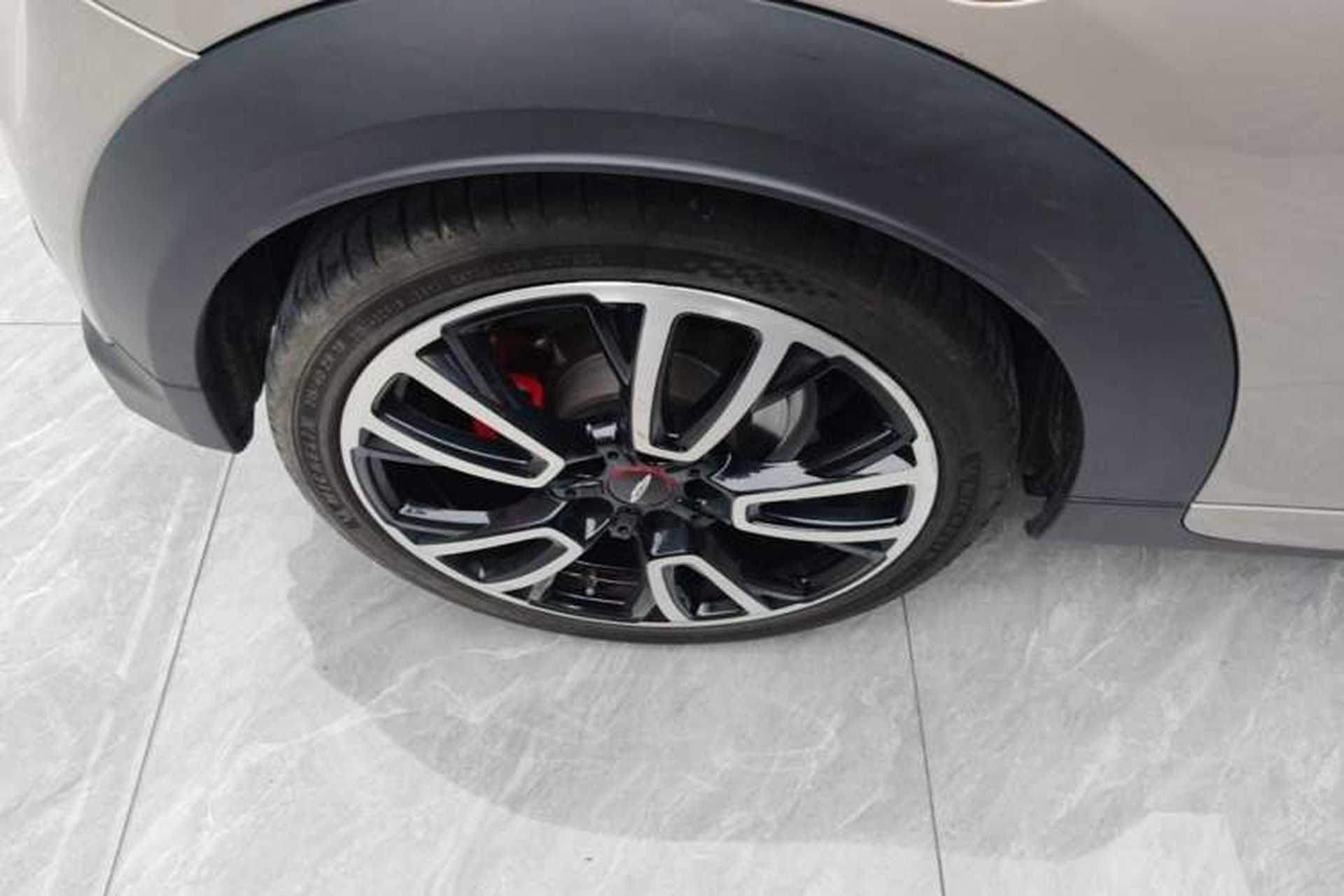 Used MINI JCW 2022 Refresh 2.0T JOHN COOPER WORKS ALL-IN Right Rear Wheel Hub