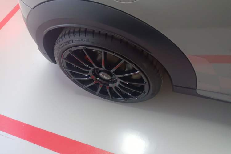 Used MINI JCW 2022 2.0T JOHN COOPER WORKS ALL-IN Right Rear Wheel Hub
