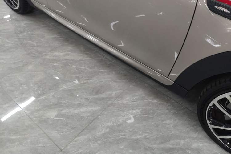 Used MINI JCW 2022 Refresh 2.0T JOHN COOPER WORKS ALL-IN Right Side Sill