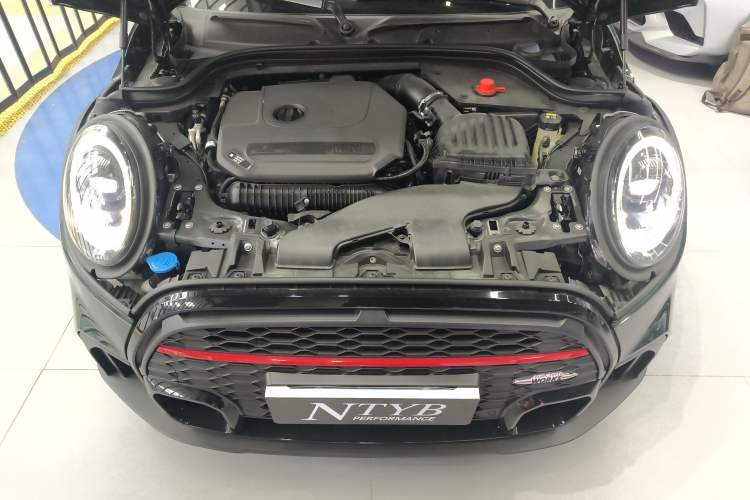 Used MINI JCW 2022 2.0T JOHN COOPER WORKS ALL-IN Engine Bay