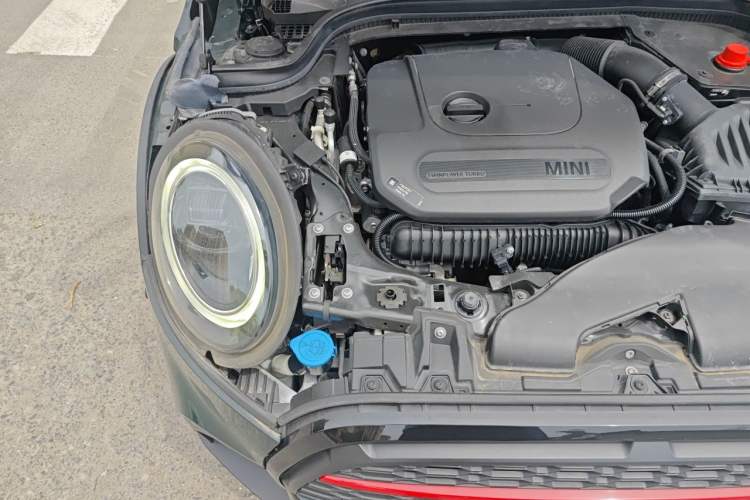 Used MINI JCW 2022 2.0T JOHN COOPER WORKS ALL-IN Engine Bay Right